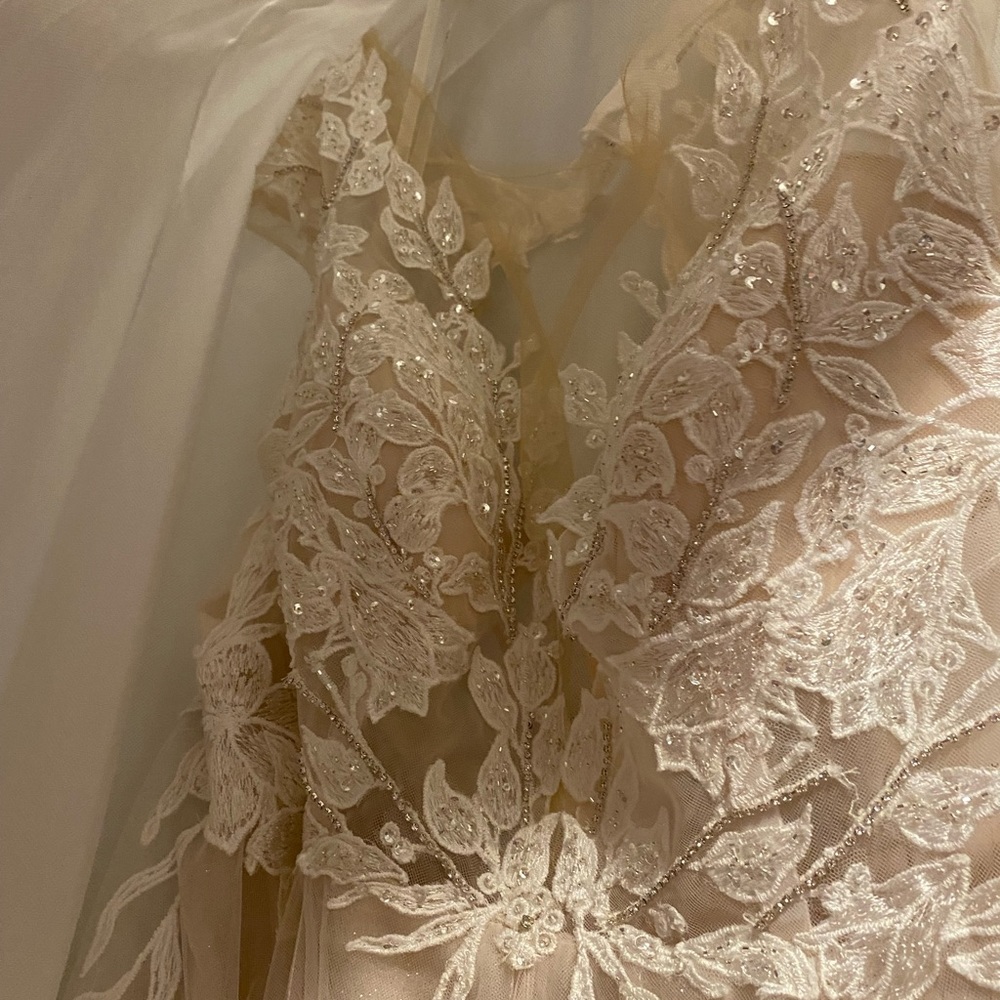 Brand New Wedding Dress from David’s Bridal. - Picture 6 of 6